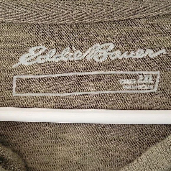 Eddie Bauer Women's Zip-Up in Olive - Picture 3 of 3